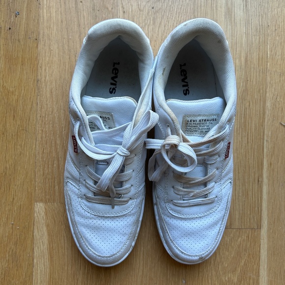 White Levi's Shoes Size 10 - Picture 2 of 14